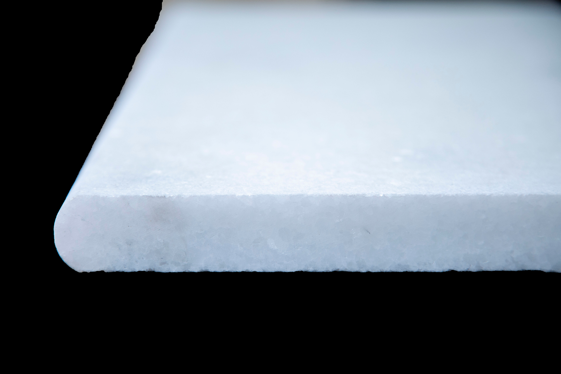 12 x 24 x 3cm Crystal White Marble Pool Coping detail 2